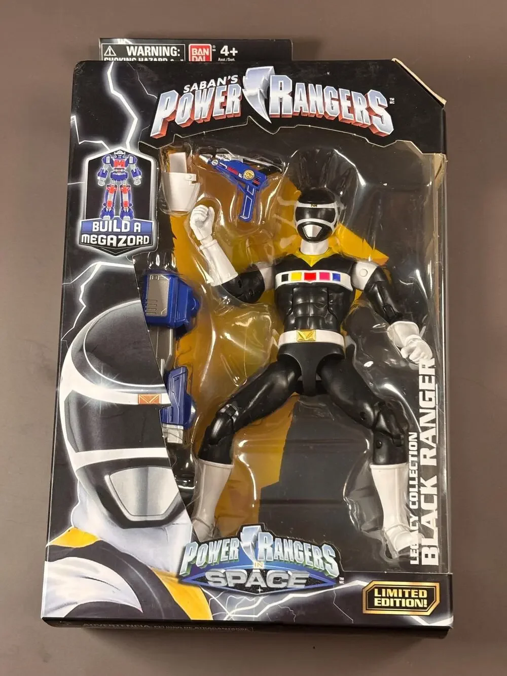 Power Rangers In Space Legacy Collection MMPR Black Ranger Action Figure Bandai